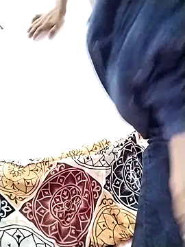 Cute-Naavya live sex cam