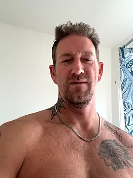 DarlingWordplay19's cam snapshot