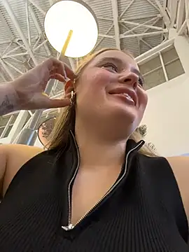 VineraSweet live sex cam