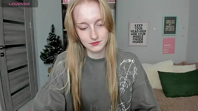 Cinnabonnn_'s cam snapshot