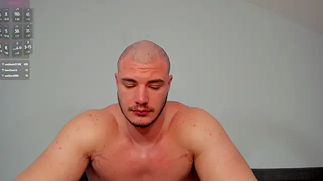 Troy_Bigtitan live sex cam