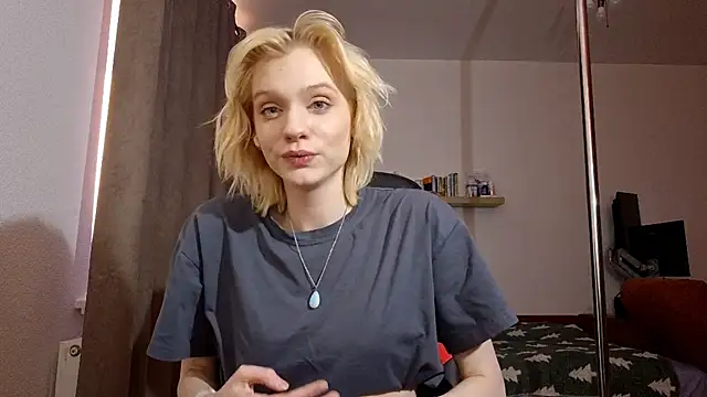 AuraNevera's cam snapshot