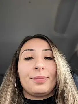 Wonder_Kari live sex cam