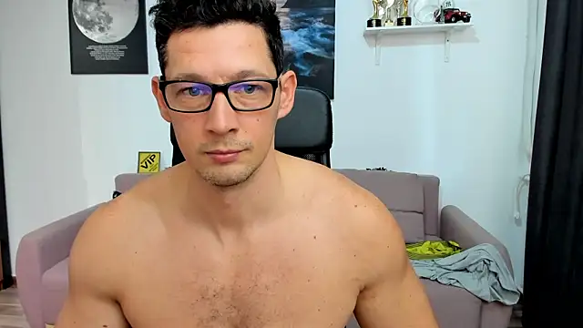 BrutusK08 live sex cam