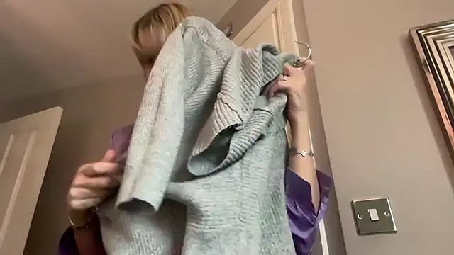 LustfulLuna_ live sex cam