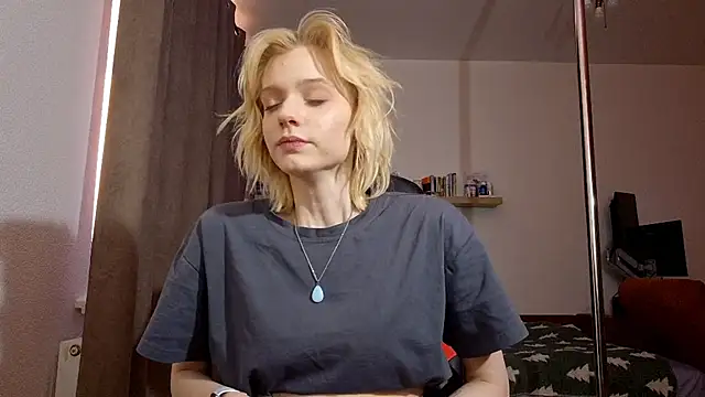 AuraNevera live sex cam