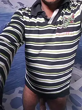 Itsdesi_boy live sex cam