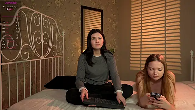 Hidden_boobs live sex cam