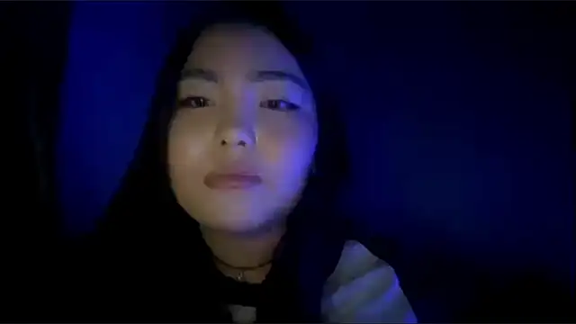 MollyAsian's cam snapshot