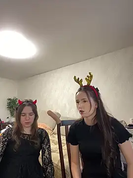 Sweet_mila_eva_'s cam snapshot