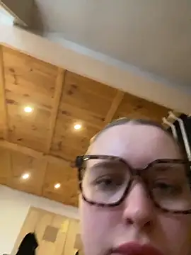 ElisonFox's cam snapshot