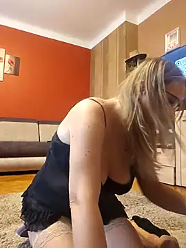 BLONDKICIA1's cam snapshot