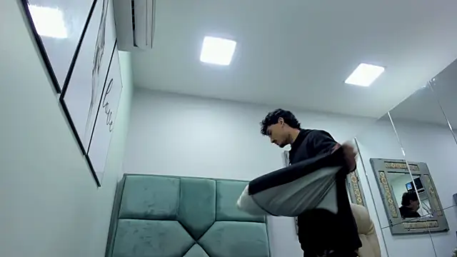 Mr_Strike live sex cam