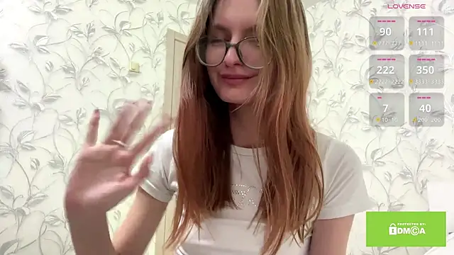 VirgieVoter live sex cam