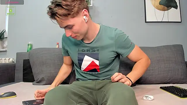 Kyle_Baker live sex cam