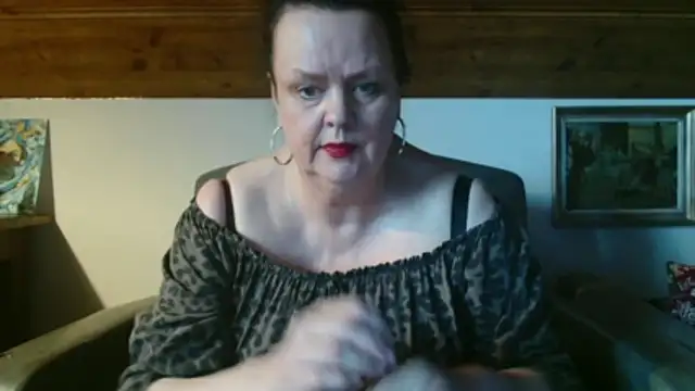 TiffanyMature live sex cam