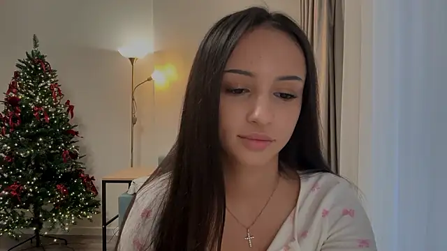 MinervaShetrawski's cam snapshot