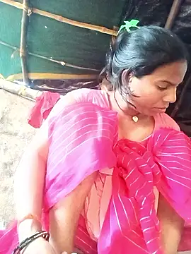 Rubi_sarma live sex cam