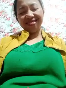 TRIEUTRIEU20 live sex cam