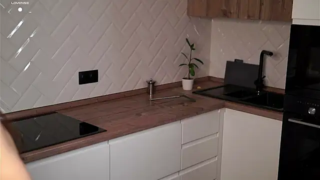 KnittedGoo's cam snapshot