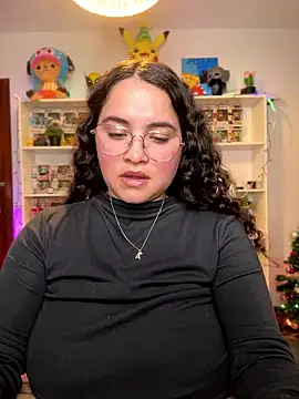 Sweet_sully__ live sex cam