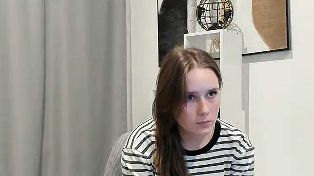 GenevieNyreen's cam snapshot