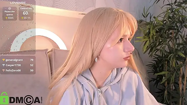 Molly_Platt's cam snapshot