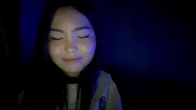 MollyAsian's cam snapshot