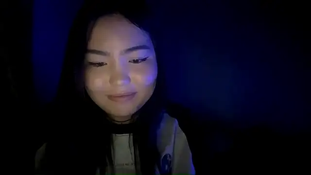 MollyAsian's cam snapshot