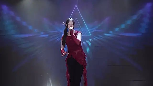 XOXO_2026's cam snapshot