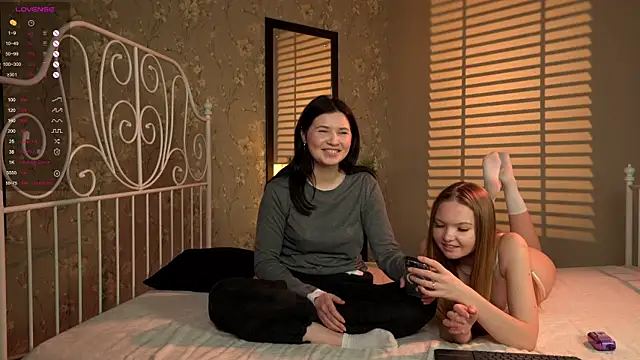 Hidden_boobs's cam snapshot