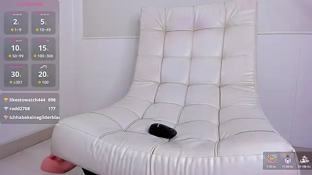 Aaron_Tate live sex cam