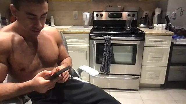 BigGuyMuscle live sex cam