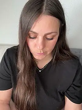 Loella-Rose live sex cam