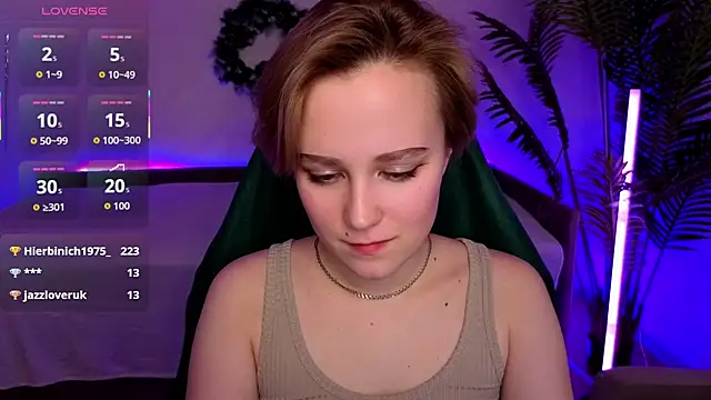 Ellie_Heavenly's cam snapshot