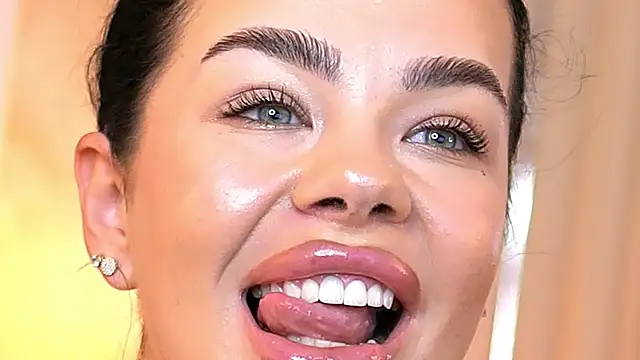 Alexaheyess live sex cam