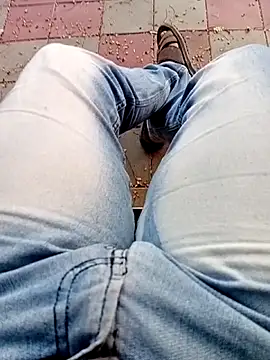 Horny-boyyy live sex cam