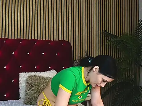 AmberCharm's cam snapshot