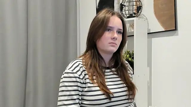 GenevieNyreen's cam snapshot