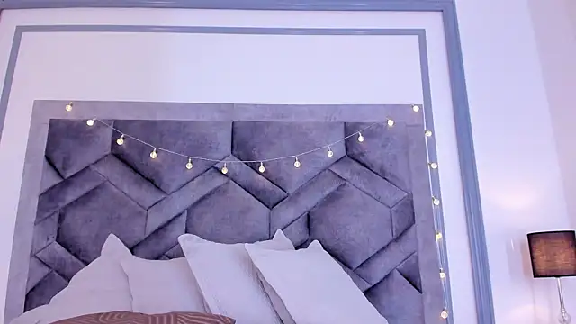 TahliaMoreau live sex cam