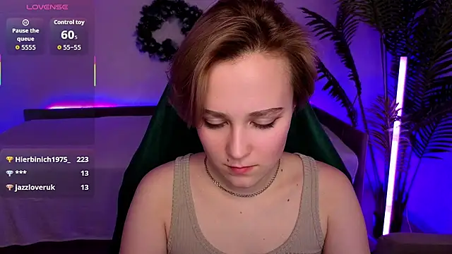 Ellie_Heavenly's cam snapshot