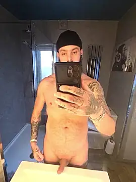 BigDonnyBig live sex cam