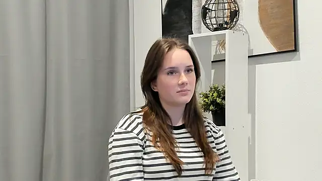 GenevieNyreen's cam snapshot