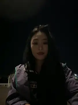 so-linger live sex cam