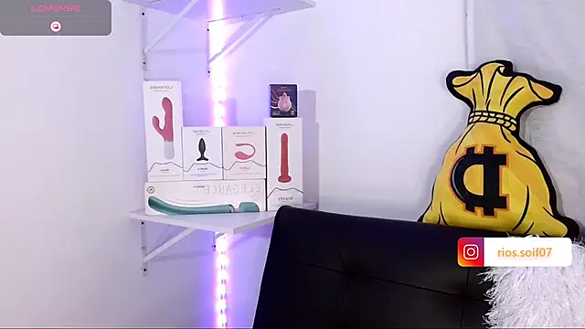 booty_sofia's cam snapshot