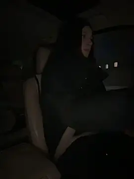 DollyTall's cam snapshot