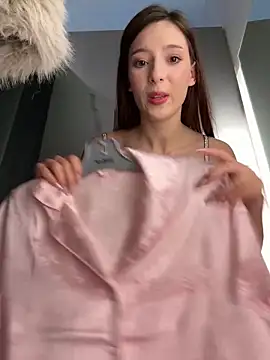 LilluKatten live sex cam