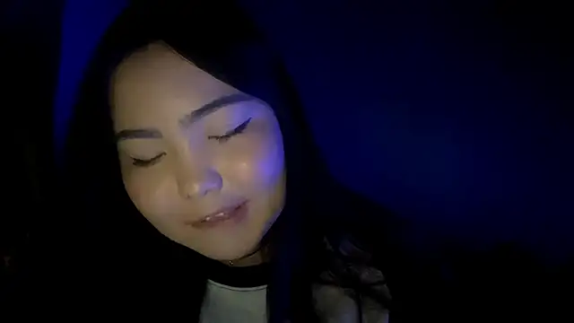 MollyAsian's cam snapshot