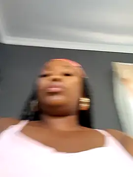 SWEETDOLLY29XX live sex cam