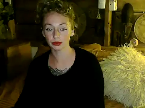 trixxxy_rose's cam snapshot